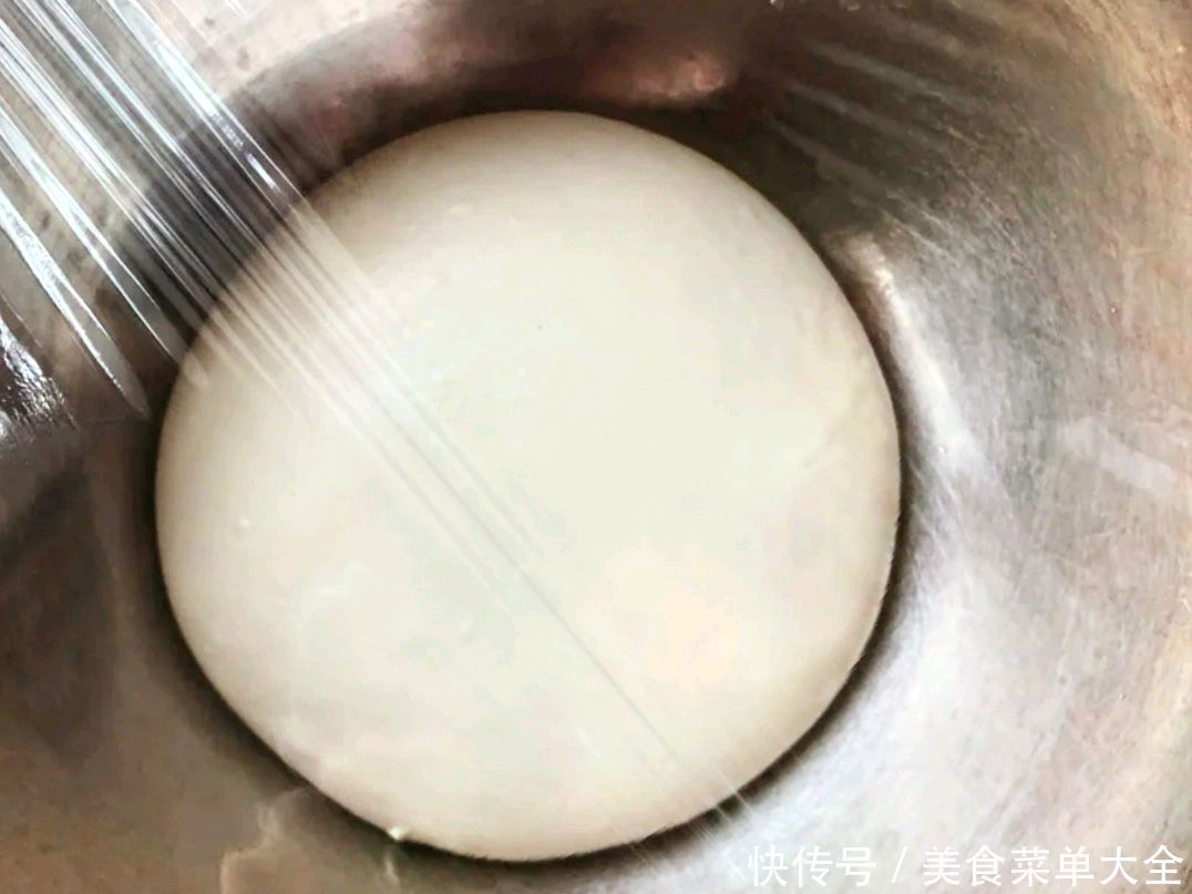 在家都可以做的牛肉锅盔,以后在也不用出去外面排队啦。还不赶紧来学习一下?