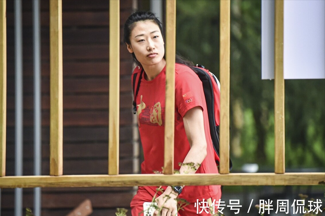 美国女排|晚上19点,刘晏含发声耐人寻味,或正式留洋,比李盈莹更坚决