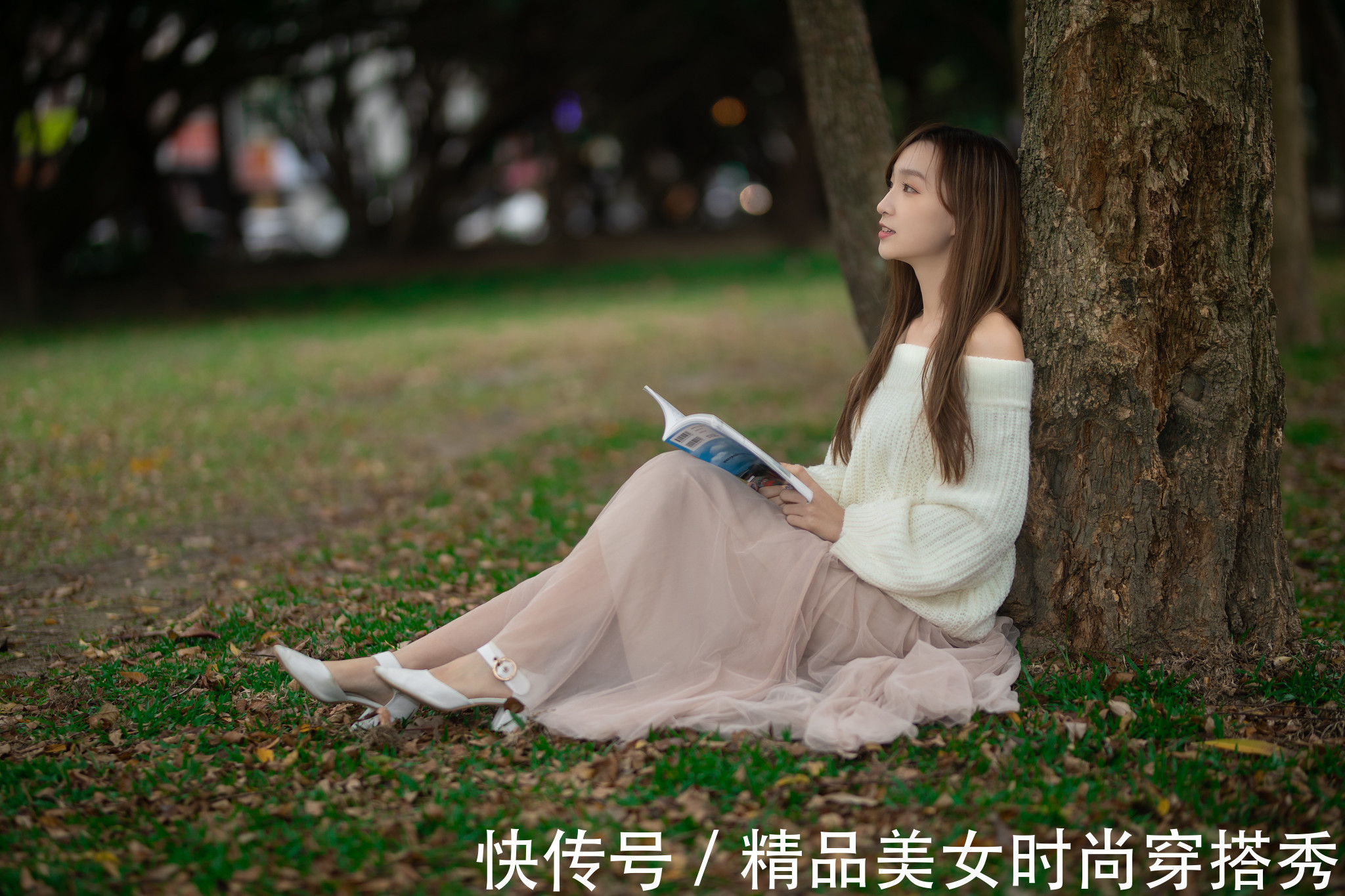 高跟鞋|一字肩毛衣搭配网纱半身裙,优雅又时尚