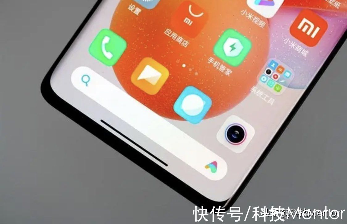 苹果|为什么iPhone要坚持用直屏？曲面屏的手机才是高端机？