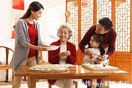 刘姨|不帮子女带娃的老人,现在都过得咋样?3种结局,残酷又现实