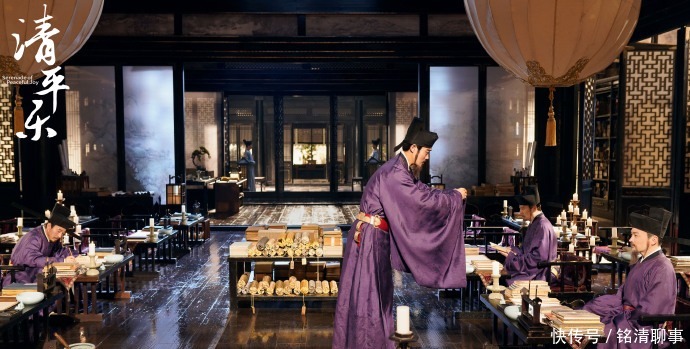 被老爹剧透人生,北宋皇储之争两次打辅攻,品这大臣人生多“逊”