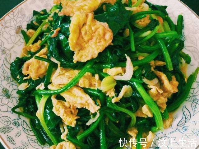 菠菜炒鸡蛋|多给孩子吃此菜,再贵也不要省,淡化皱纹,改善气血,年轻不显老