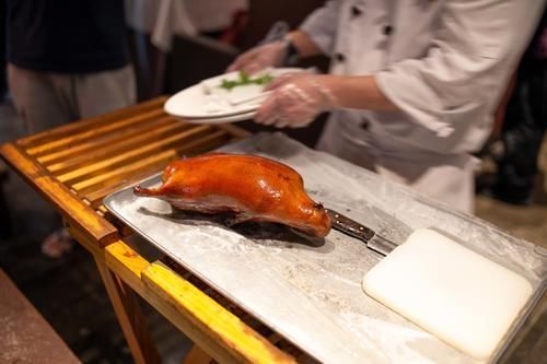 眼中|老外眼中的中国美食代表,在国内却评价一般,这道菜你品尝过吗