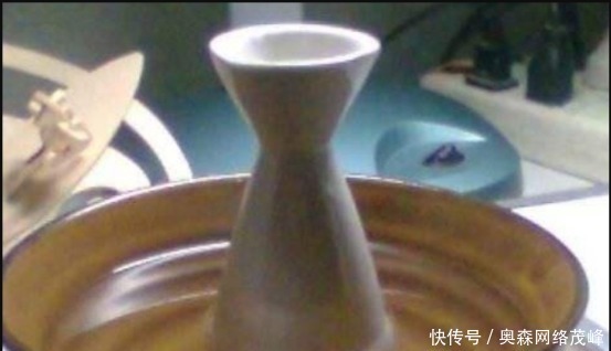 白酒|现代人喝酒都直接喝,为何古人喝酒却要烫一下?难道热酒比较好喝