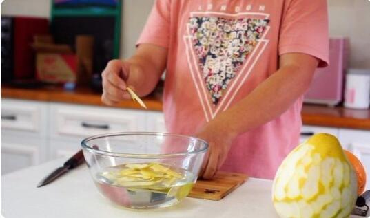 胎儿|俩孕妇,为何一个天天“吐”,一个却不“吐”,医生跟胎儿有关