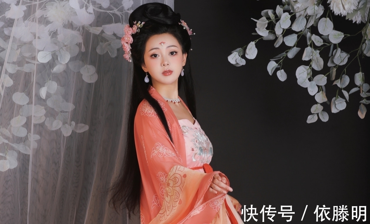 春梅|诗·十首丨欲问春光何处艳?我言月谷柳梢头