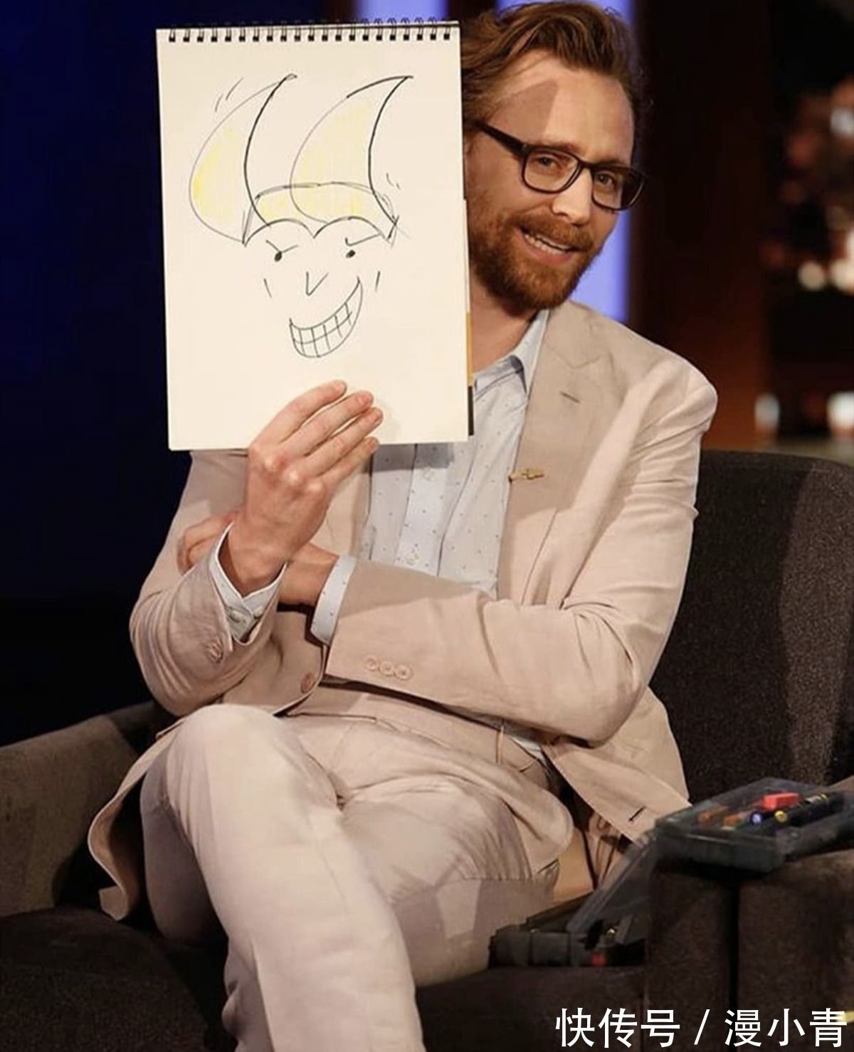 日漫!超级英雄给自己画画,儿童涂鸦式的作品可见美日二次元文化的差距