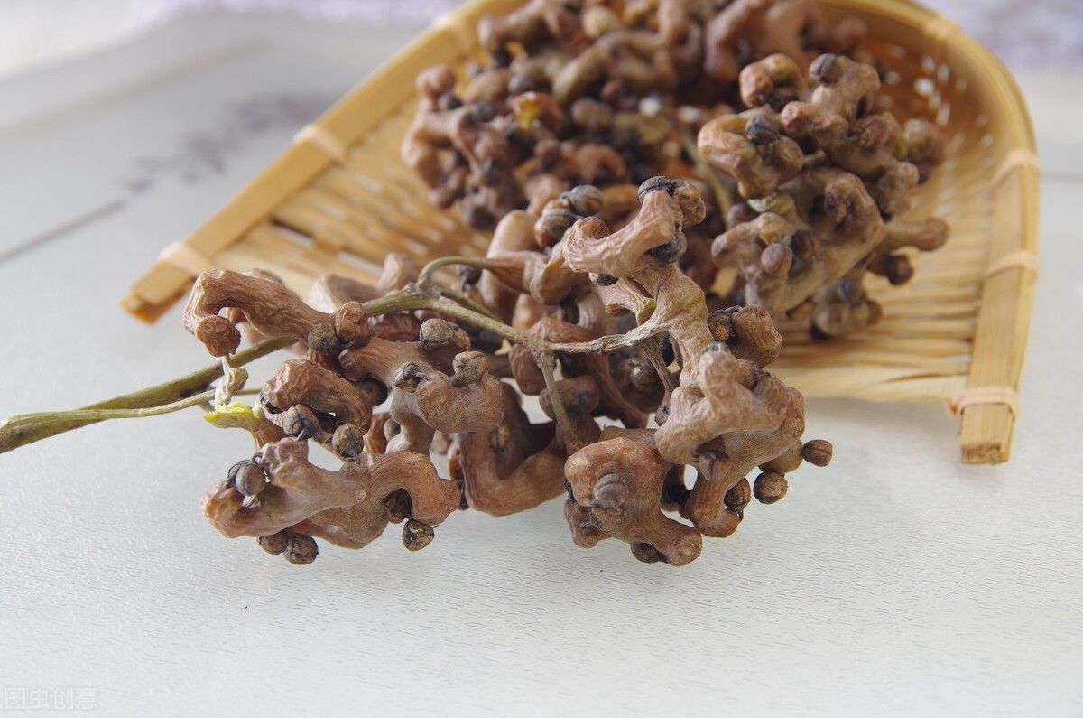 万字符|叫枣不是枣,上山一天能采几十斤,一斤十几块,泡酒是一绝