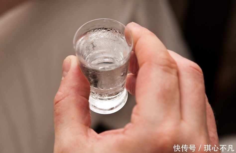 价格|去超市买白酒,内行人专挑5种,物美价廉,关键都是粮食酒