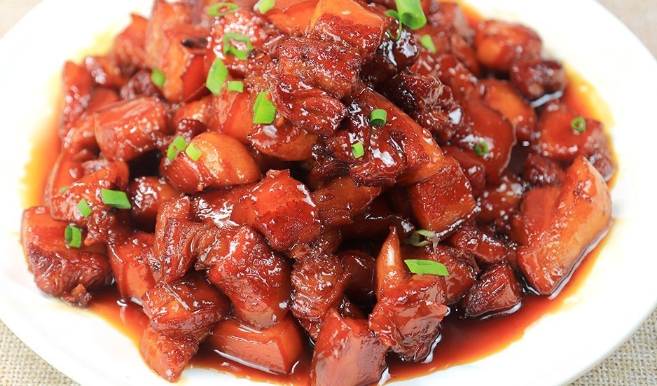 红烧肉最忌讳焯水,厨师长教你一招,肥而不腻又去腥,家人都爱吃