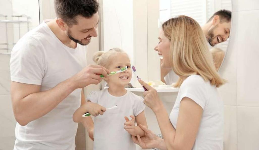 刷牙|让小孩子刷牙很困难?习惯敏感期在家用4个方法让娃爱上刷牙