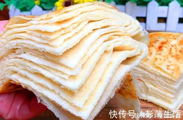 面食|烙饼时，有人烫面，有人抹油，其实都不对，教你正确做法，太香了