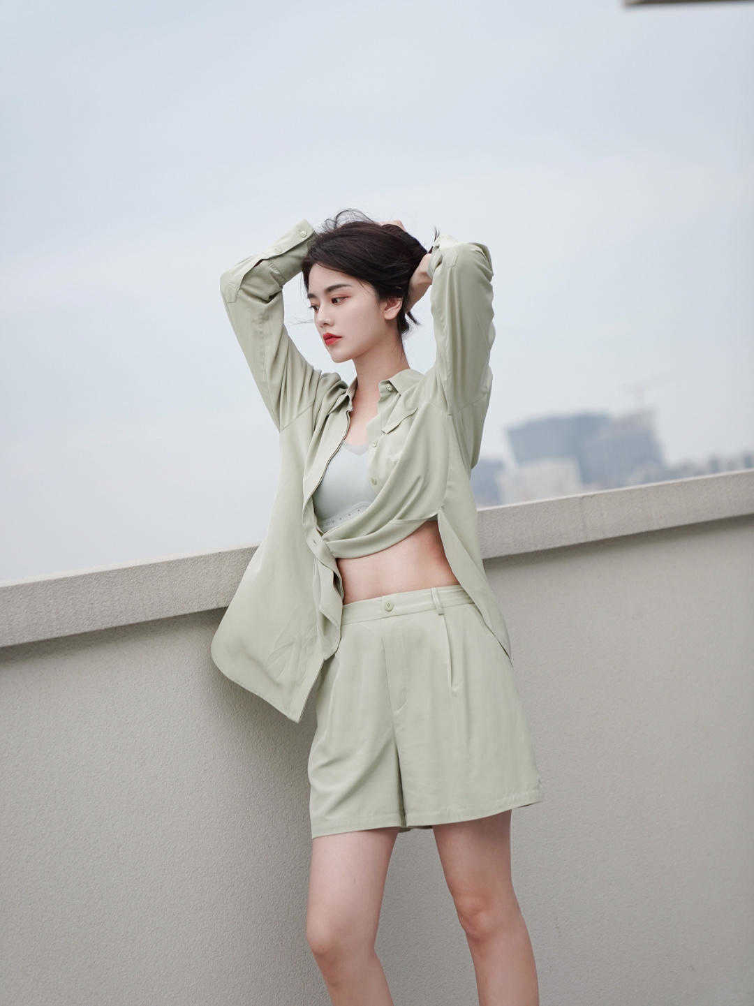 小姑娘|夏季想要变成气质女神,这几套衣服搭配方法,清新减龄又洋气