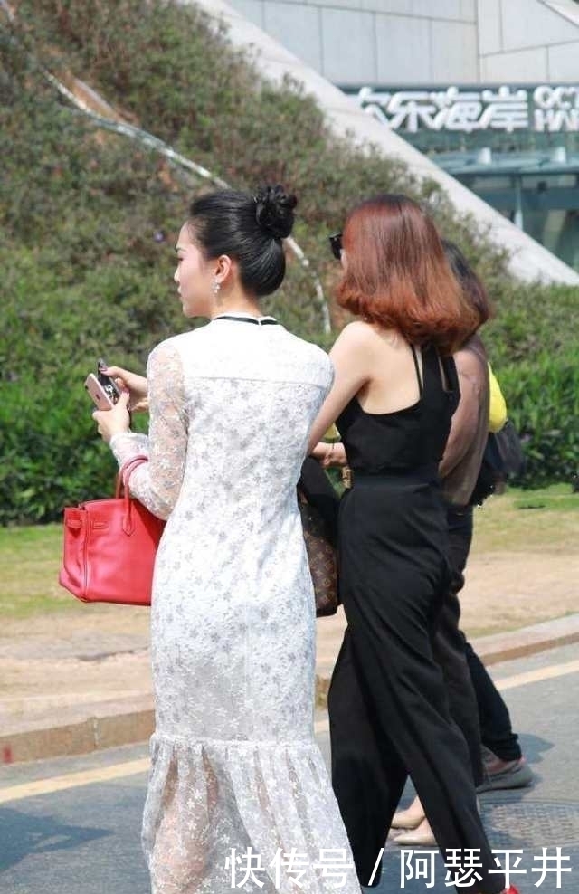 美女穿搭:白色长裙的少女,皮肤白皙身材高挑,气质清新优雅大方