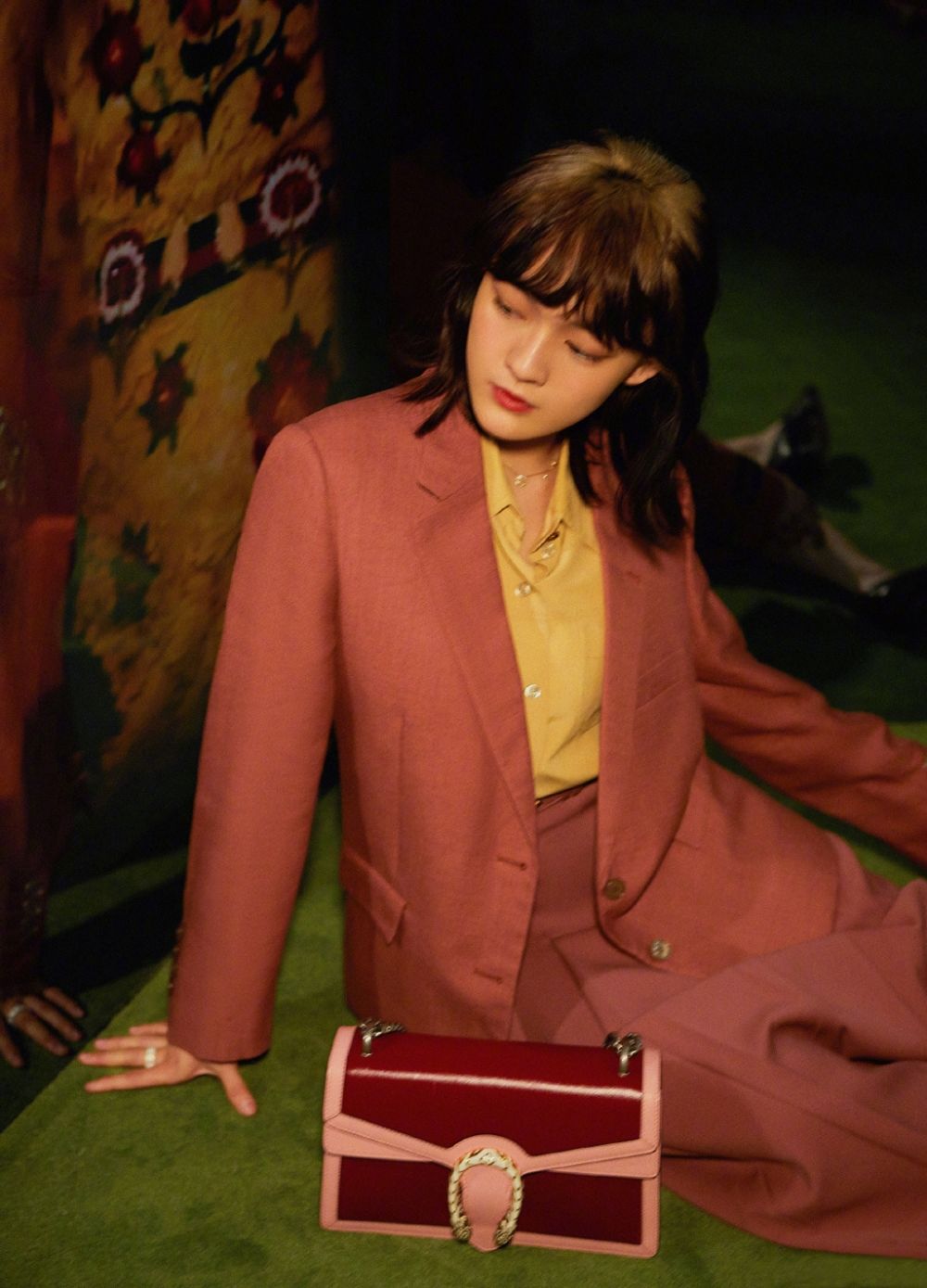 邻家女孩长大了，文琪是古灵精怪的迷人女孩呀|上游时尚| 邻家女孩