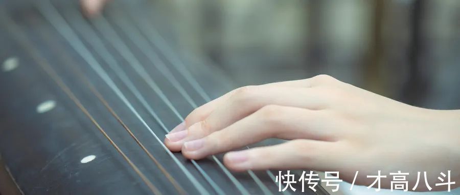 李清照$12首唯美宋词,最后一句是神来之笔,惊艳千年!