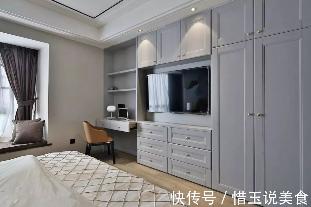 卧室内|还在买衣柜现在流行“挖墙”装衣橱!