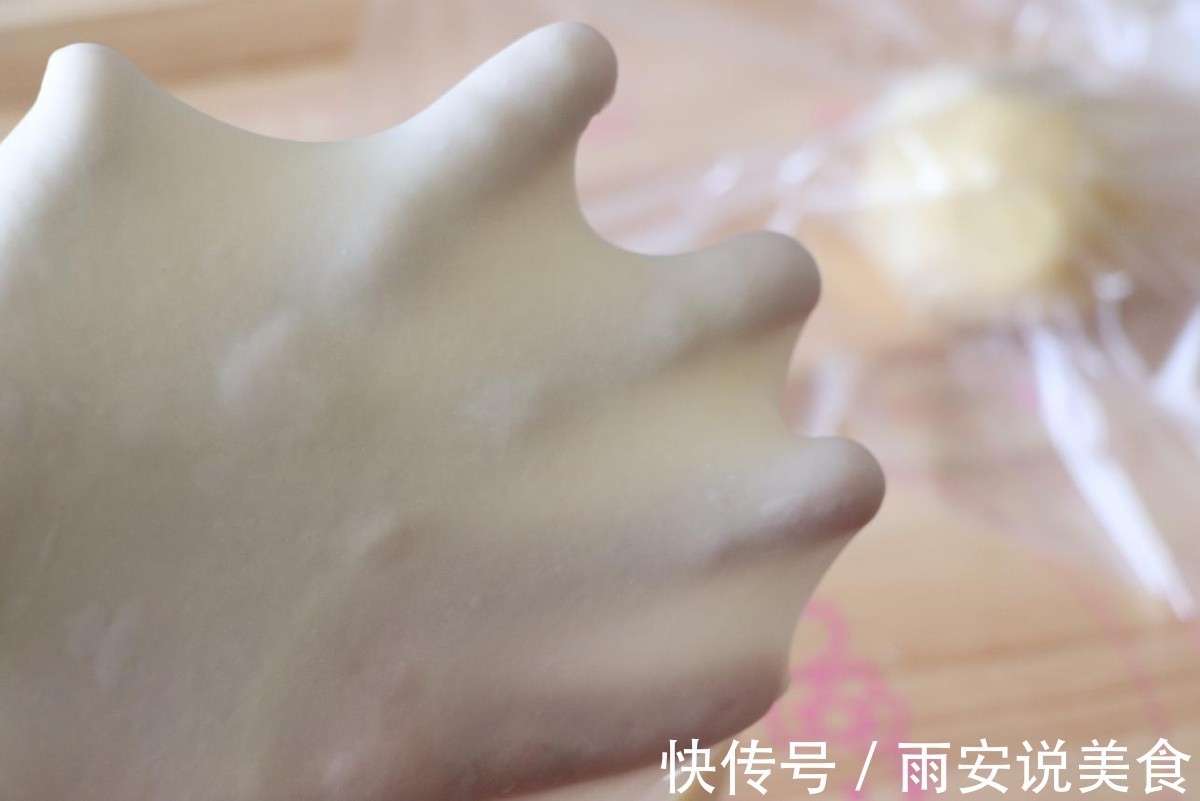 家庭版的老婆饼做法简单，果味十足，香气浓郁