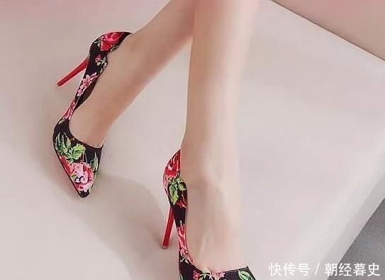 尖头|漂亮的尖头细跟鞋,是个神奇的存在,让你行走之间尽显优雅!