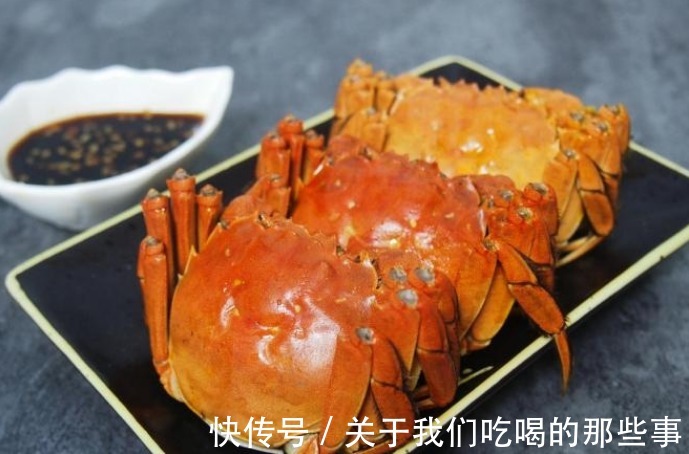鲜美|清蒸蟹用冷水还是开水?牢记3个技巧,鲜嫩又鲜美,腿不掉黄不流