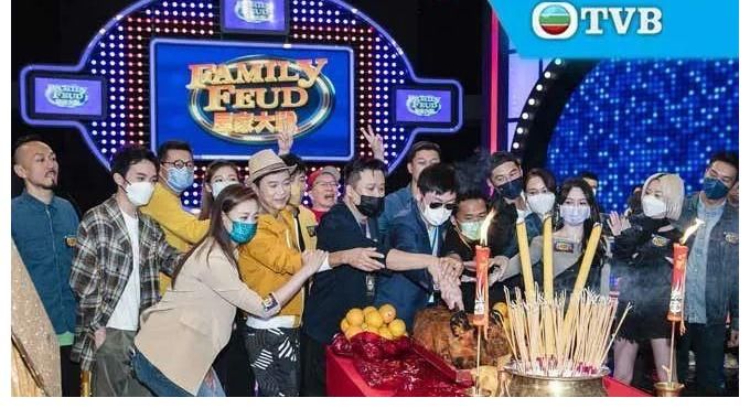 主持人|TVB名嘴担任节目嘉宾,不留情面“力数”主持人:又装又拽态度又差!