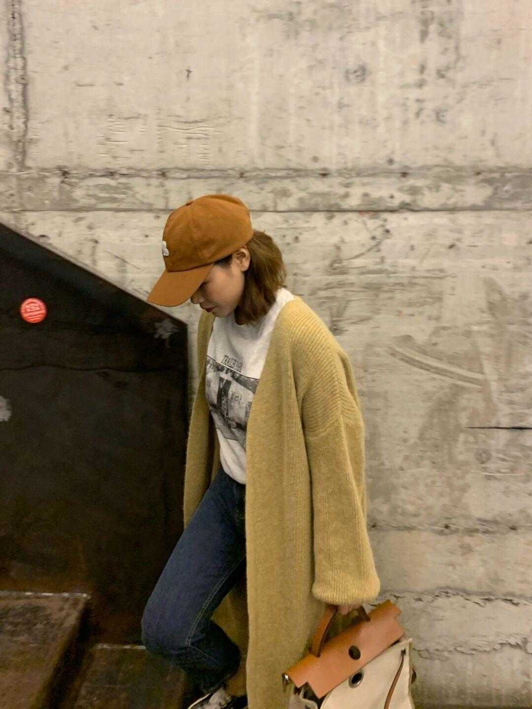 小姐姐 秋冬穿大衣,尽量少配打底裤!搭配半身裙高级又时髦,温柔又优雅