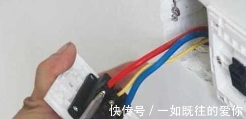 阳台上|一旦发现工人这样装插座,立马赶他出门,一分钱也不要给