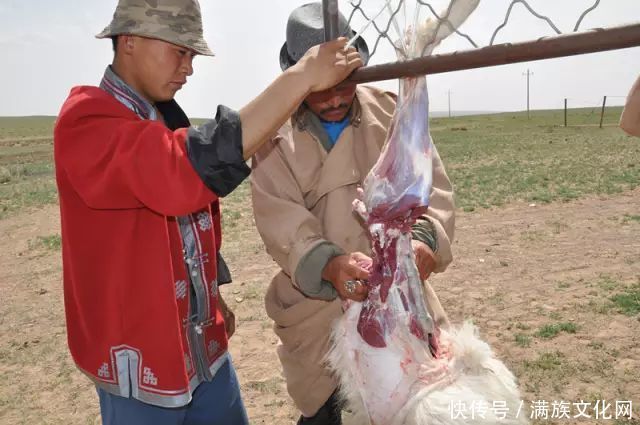 苏尼特式石头烤全羊——列入第五批自治区级非物质文化遗产名录