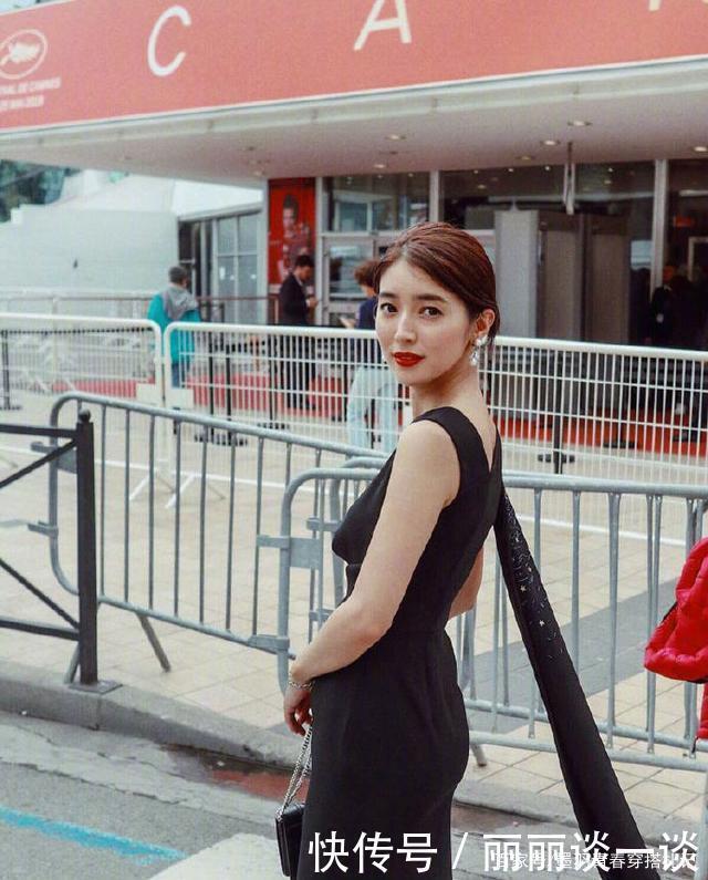 日本火了一位港风博主,基础款只要抹上红唇就时髦,大方又气质