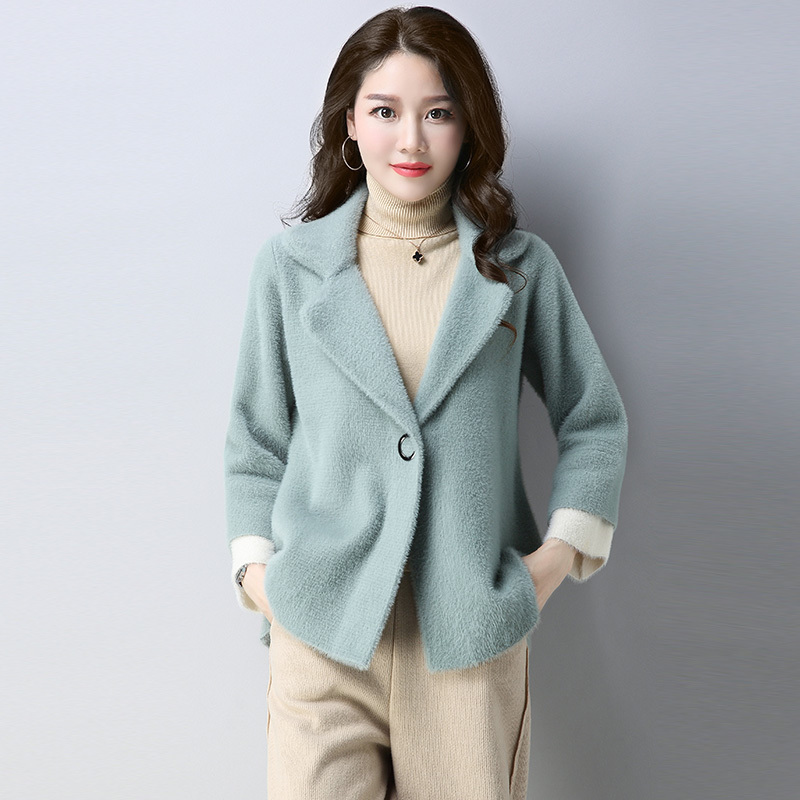 外套 毛衣过时了,今年流行这几款外套,适合7080后女人,穿上年轻9岁
