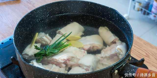 好喝|冬天干燥,多给家人煲汤,5道做法,健脾润燥又好喝,不喝亏大了