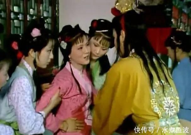 贾宝玉|作者安排贾元春在夜里省亲，是啥意思难道她是鬼