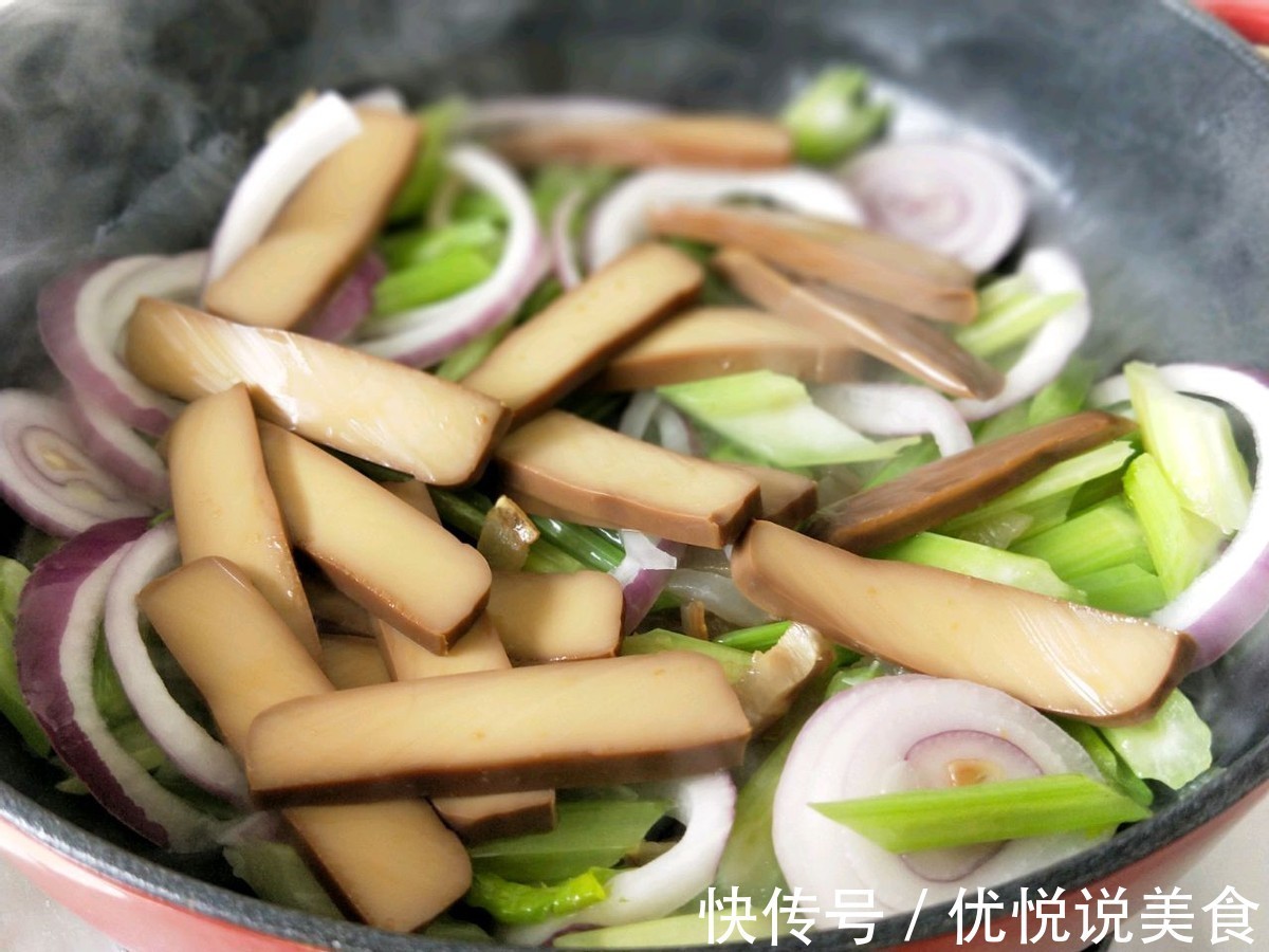 低脂美味的家常小炒，鲜美下饭，做法简单，大人小孩都爱吃