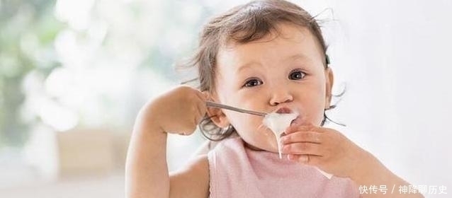 宝妈|宝宝在半岁之前,会逐渐掌握四种“本领”,你家孩子达标了没