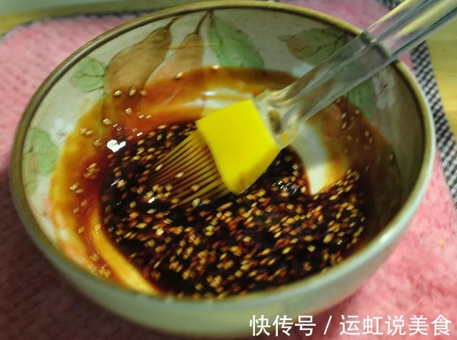 居家必备小吃！大叔教你烤鸡肉串，外焦里嫩，香气扑鼻，超好吃~！