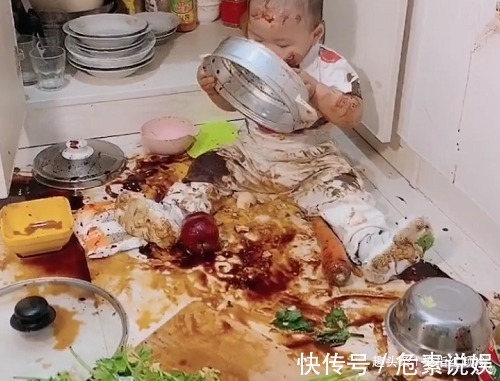 萌娃|萌娃“大闹厨房”走红,网友像极了正在腌制中的“娃娃菜”
