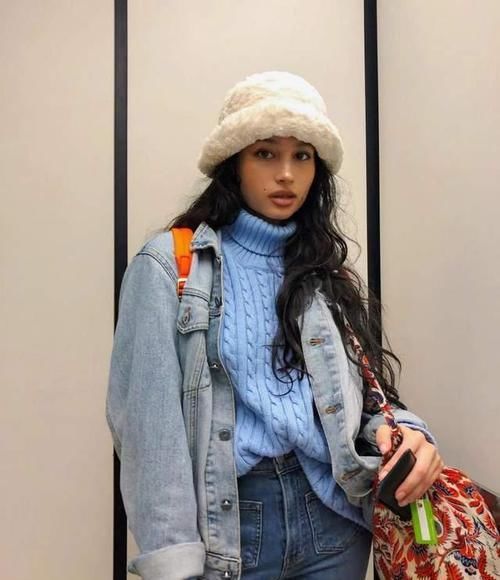 懂打扮的中年女人不显老！3种帽子的冬季搭配法，好看又不老气