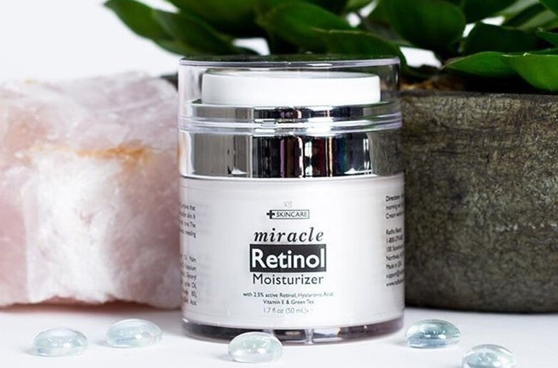 淡黄色 这5款畅销全球的抗老护肤品,平价又好用,爱美的你千万不要错过