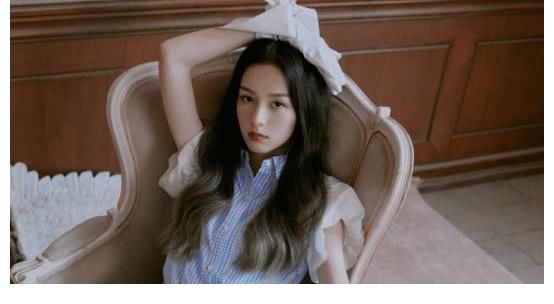 综艺|新晋95后小花,综艺影视样样抓,年轻貌美的周也到底有惹人爱?