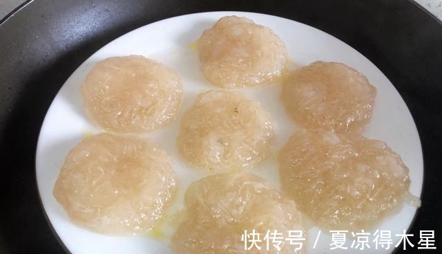 萝卜|秋冬干燥，这润肺食材要常吃，消痰减咳，还助消化，蘸上酱好香呀！