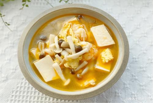 立春后，豆腐和它是绝配，简单炖一炖，汤鲜味美，补钙长个头
