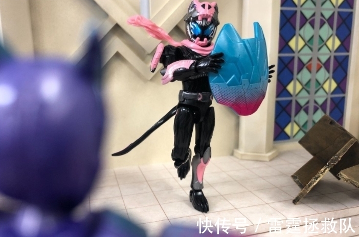 revice|假面骑士revice爆诞恐龙装动周边 小杂烩能力齐聚 这鸡蛋真的能吃