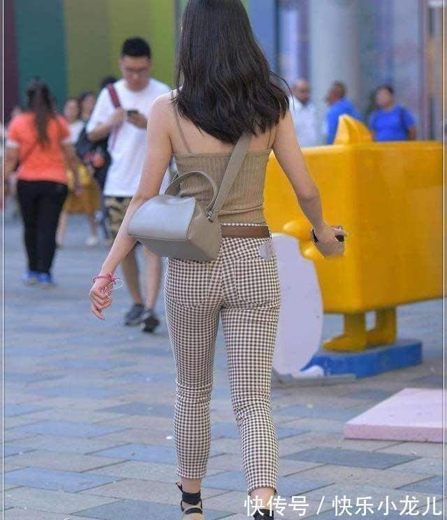 半身裤 贴身包臀的打底裤,走路中显出优雅气质,非常有型