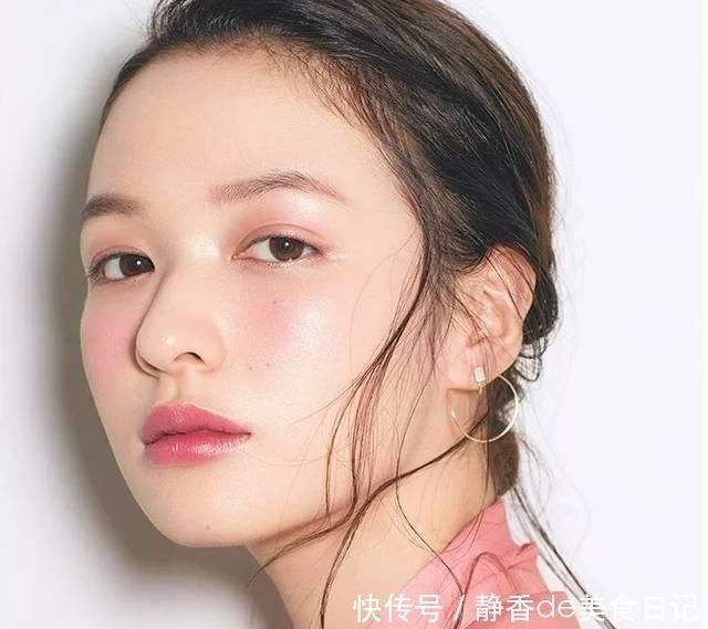 口红|你的口红,若有3个特点,赶紧别用,免得招来“口红病”