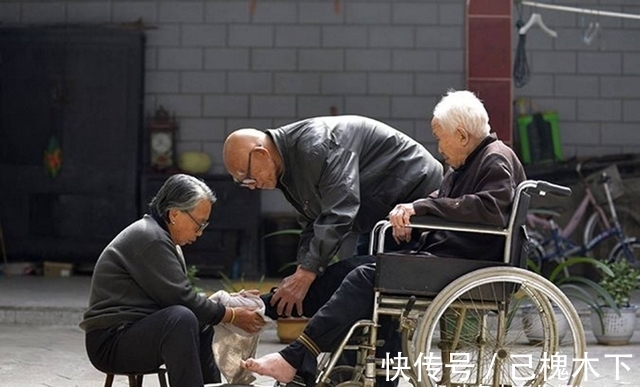 区别|多子女家庭和独生子女区别有多大,30年后一目了然,看完就明白了