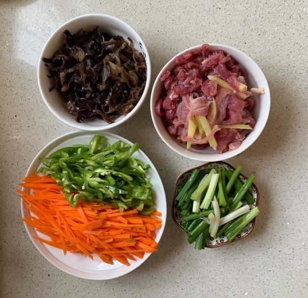 炒肉时,不能加3样调料,很多人爱加,难怪总粘锅,还没“肉味”