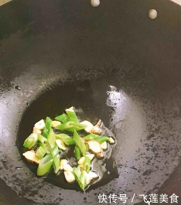 “天然黄体酮”被找到,姑姑隔三差五要吃它,难怪40还是少女脸