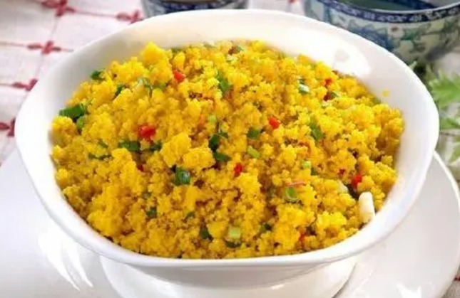 夏天多吃小米,分享三种吃法,都是不错的主食,快来学着做