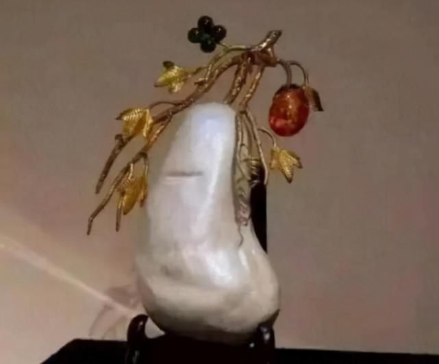 珠宝|当人类邂逅美丽的珍珠,它耀眼的存在,引发背后无数个传奇的故事